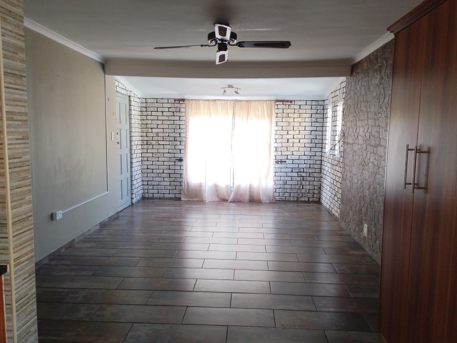 3 Bedroom Property for Sale in Heiderand Western Cape